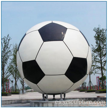 Escultura grande decorativa moderna del fútbol del acero inoxidable de la venta caliente